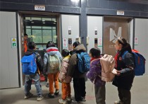 从“飞檐走壁”到“空中校车” 宣威市监督护航学生安全上学路 | 游曲靖