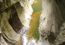 尼珠河大峡谷探秘：入冬5日游，美食与自然的绝美交响 | 游曲靖