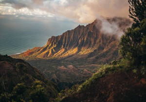 《哈克贝利·费恩历险记》：在密西西比河的浪里，捞起“自由”的原石 | 爱阅读